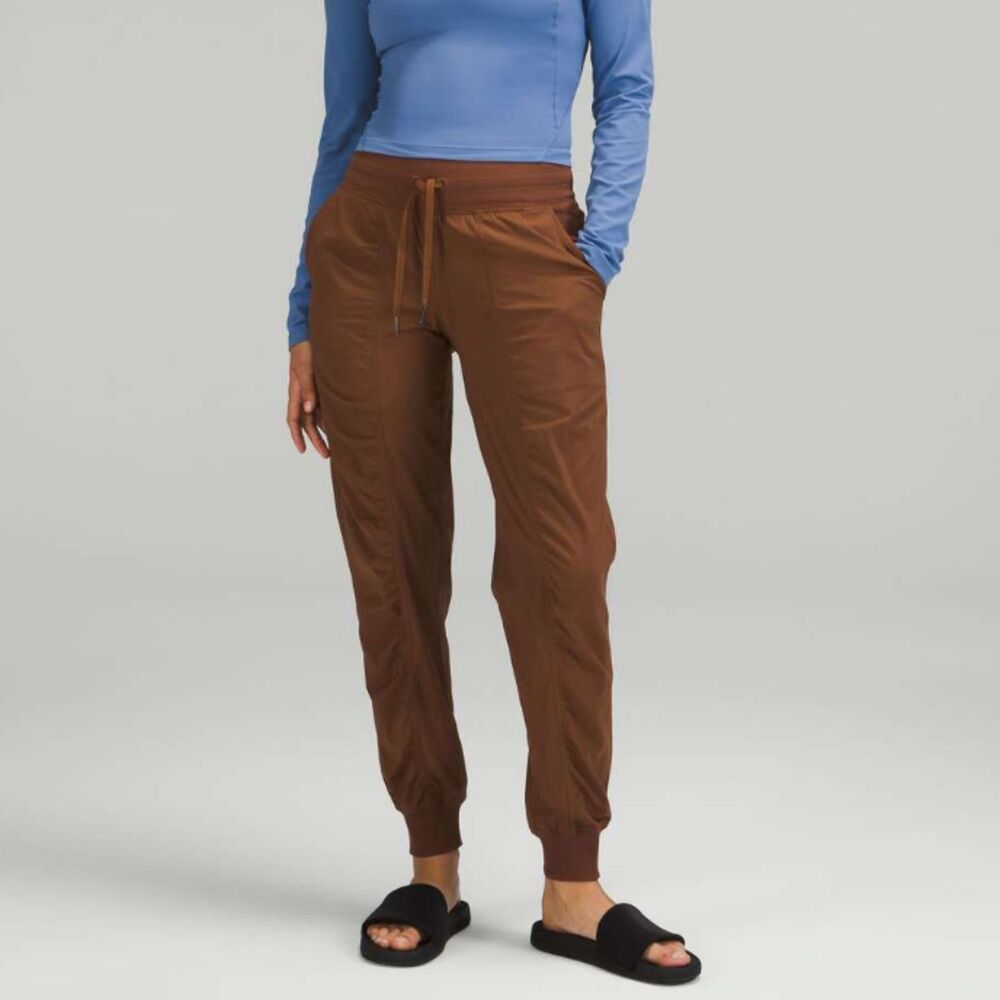 Women Lululemon Dance Studio Mid-Rise Jogger Roasted Brown Size 0 Activewear